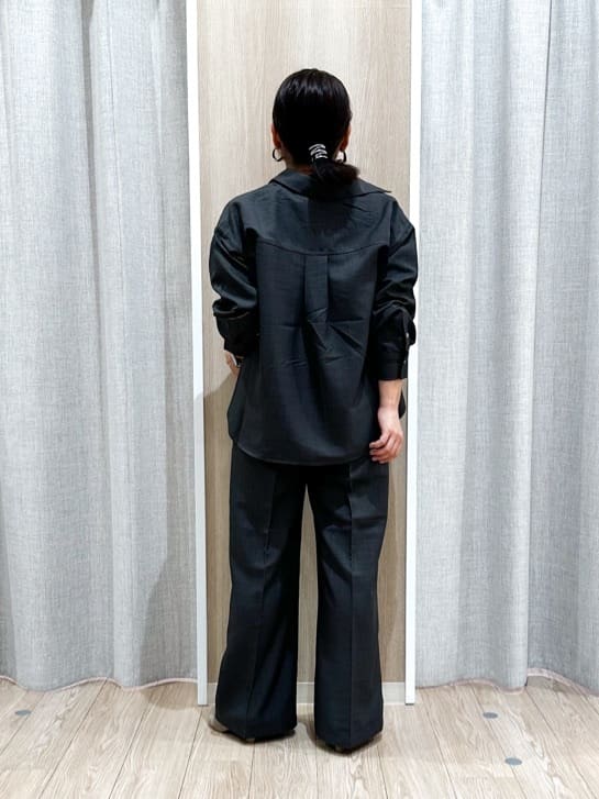 naoさんの「grove｜【カセット服/選べる着丈】洗濯機で洗えるオーバーシャツ」を使ったコーディネート
