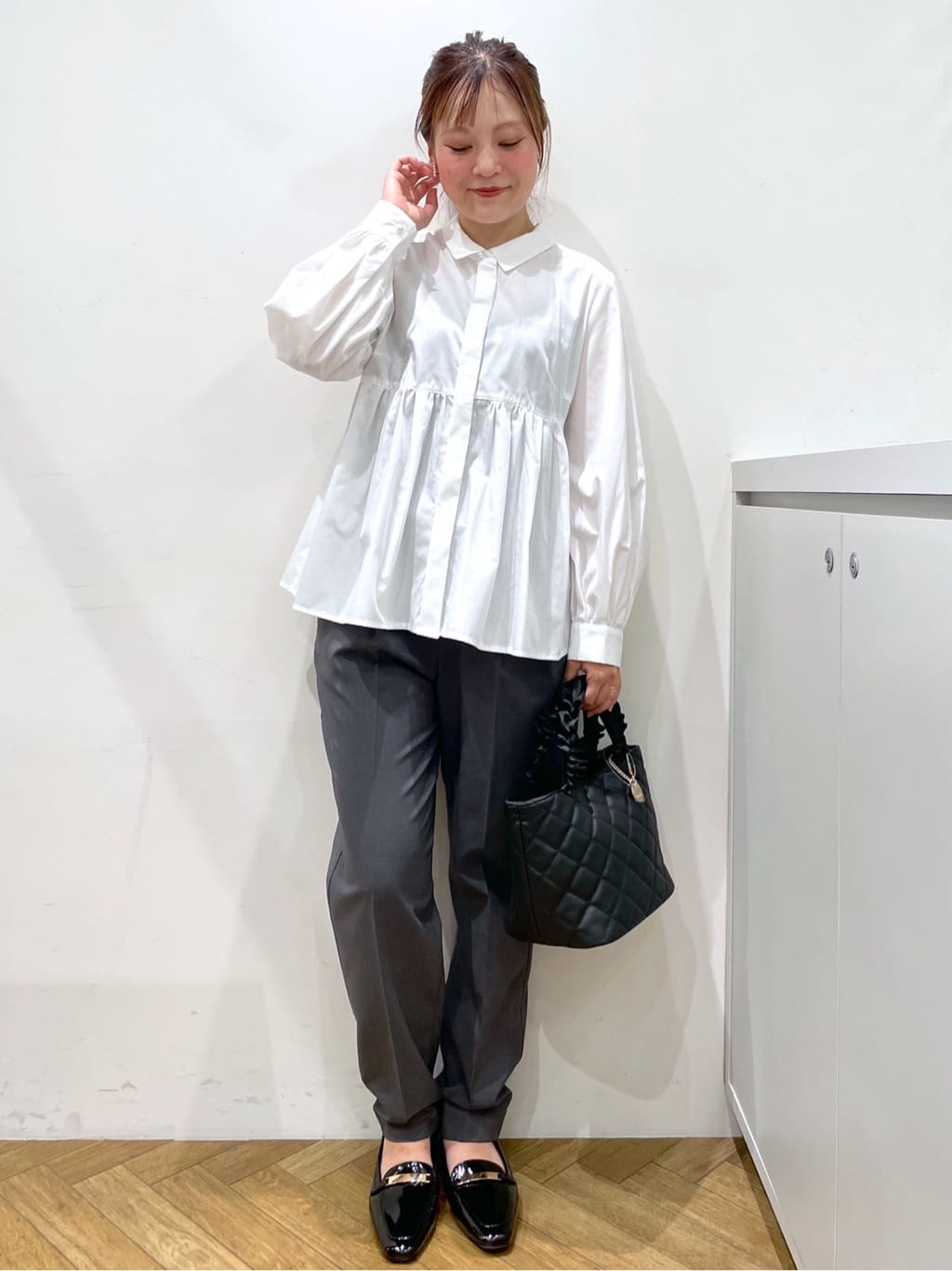 Junさんの「index｜バックフリルデザインジレ／セットアップ可【洗濯機洗い可／接触冷感／吸水速乾／ストレッチ】」を使ったコーディネート
