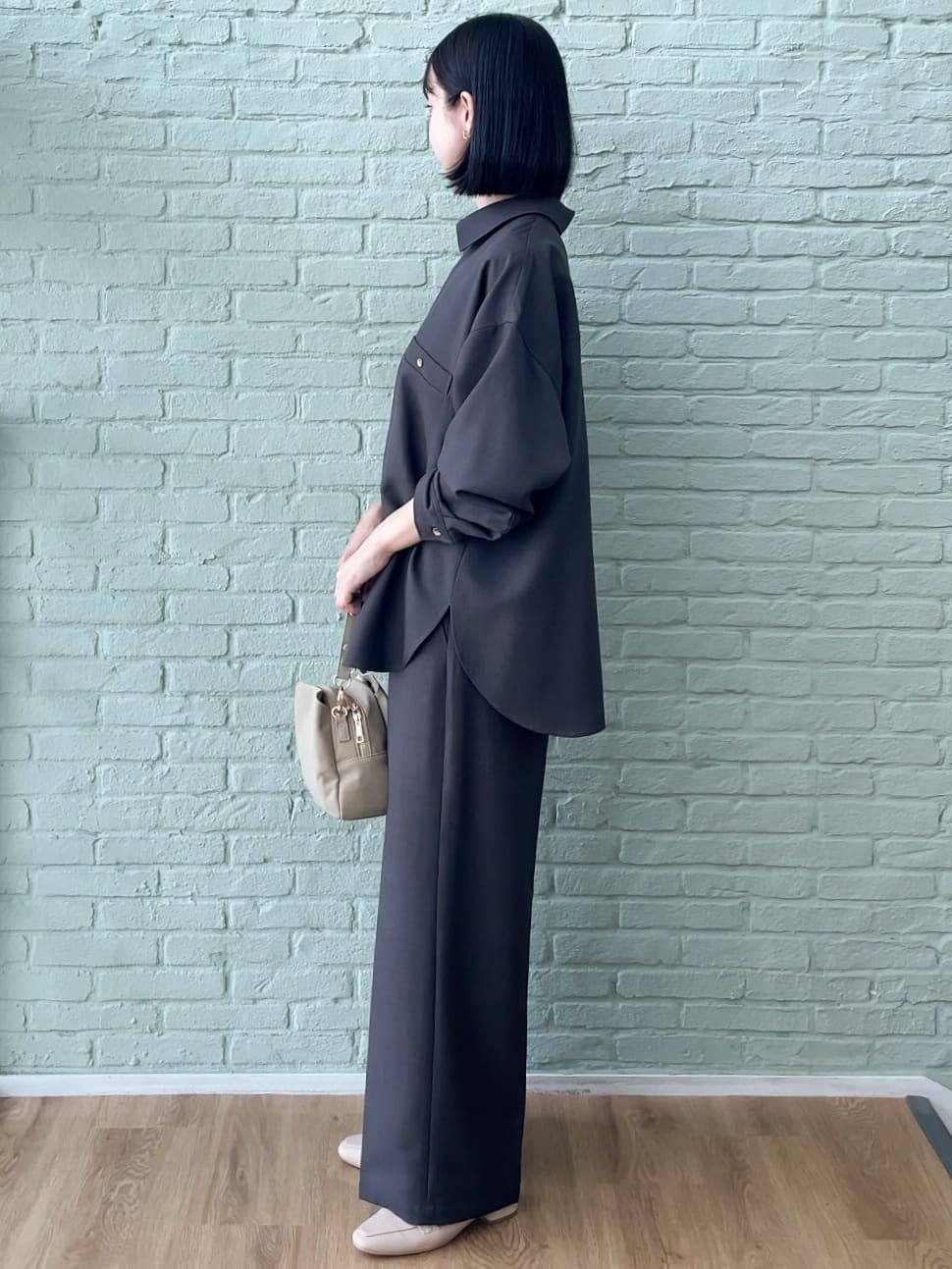 NATSUMIさんの「grove｜【カセット服/選べる着丈】洗濯機で洗えるオーバーシャツ」を使ったコーディネート