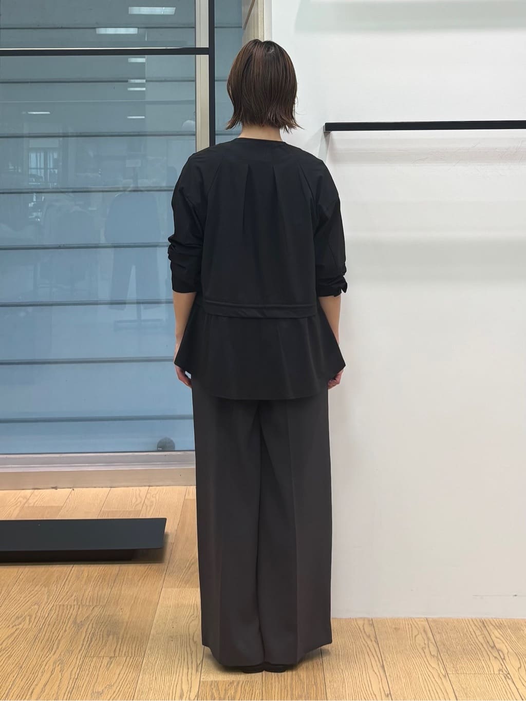 asamiさんの「INDIVI｜【セットアップ可能】ビスチェレイヤード風トップス」を使ったコーディネート
