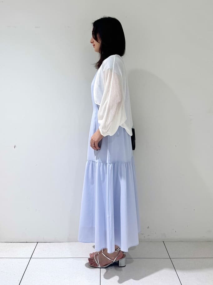 そんさんの「INDIVI｜【軽く羽織れる】ボレロカーディガン」を使ったコーディネート