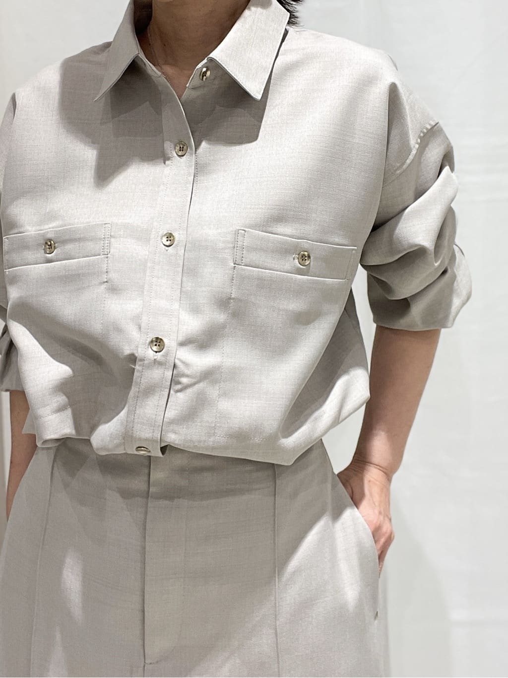 hiroさんの「grove｜【カセット服/選べる着丈】洗濯機で洗えるオーバーシャツ」を使ったコーディネート