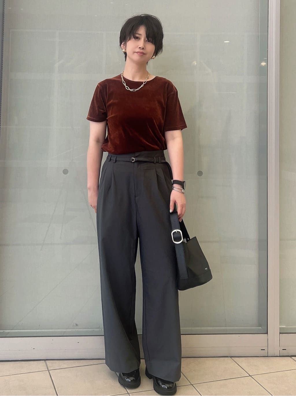 yo-koさんの「OPAQUE.CLIP｜フロッキーチュールTシャツ【洗濯機洗い可】」を使ったコーディネート