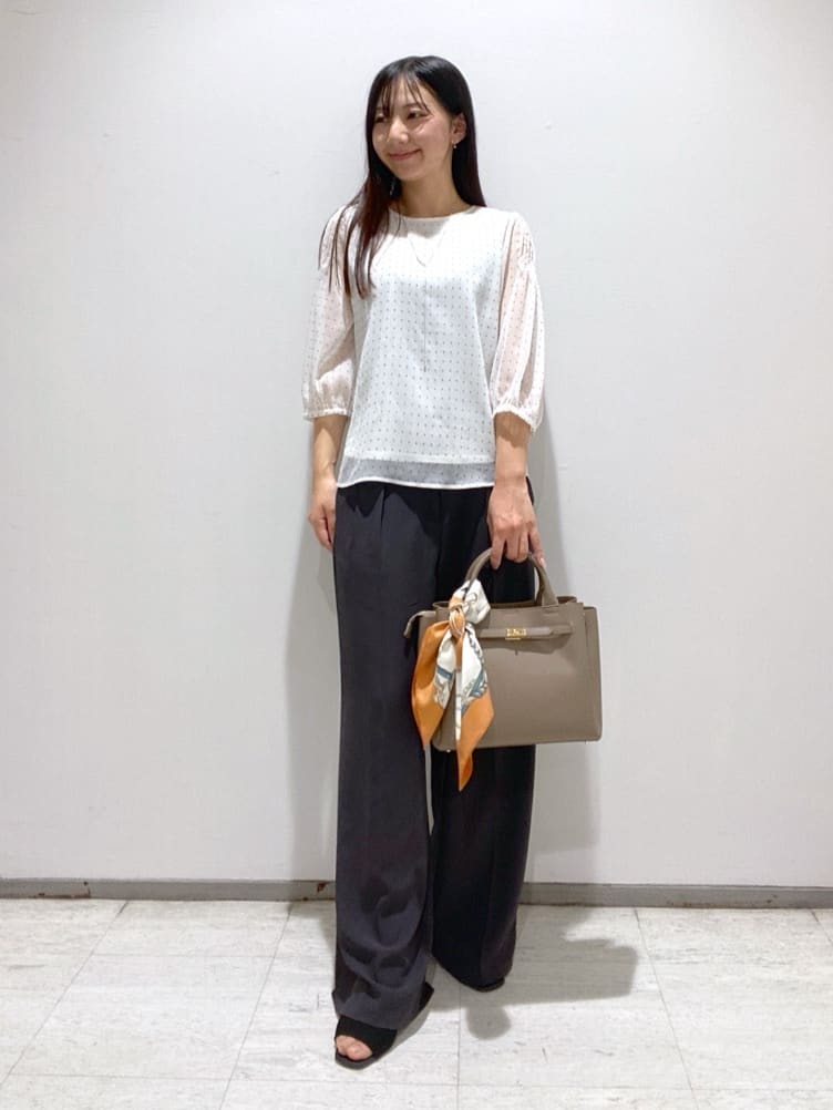 meiさんの「INDIVI｜【着心地◎！】タックワイドパンツ」を使ったコーディネート