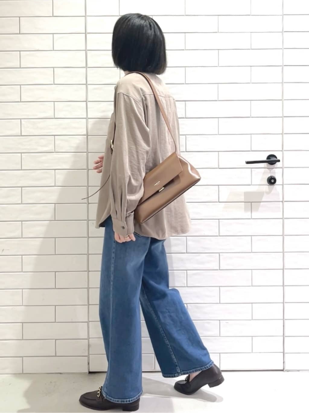 しおりさんの「OPAQUE.CLIP｜スエードライクシャツ【洗濯機OK】」を使ったコーディネート
