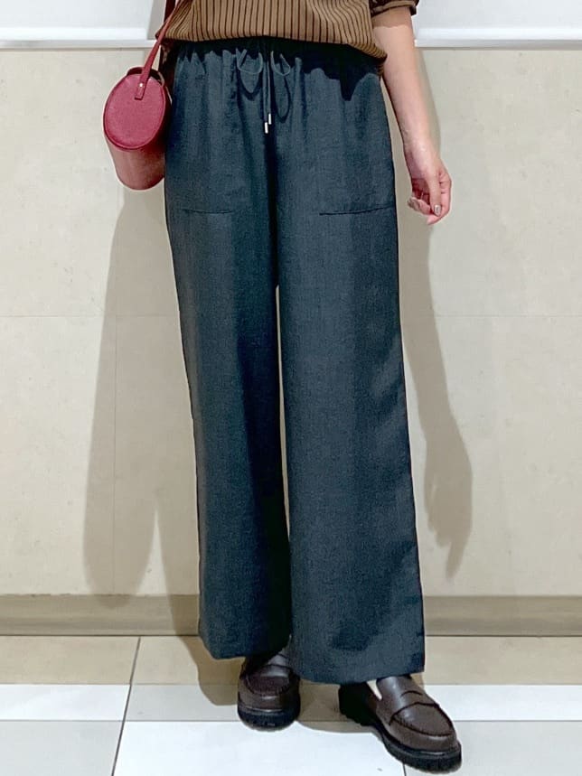 eriko さんの「Dessin｜【洗える】フリルバンドカラー五分袖ブラウス」を使ったコーディネート