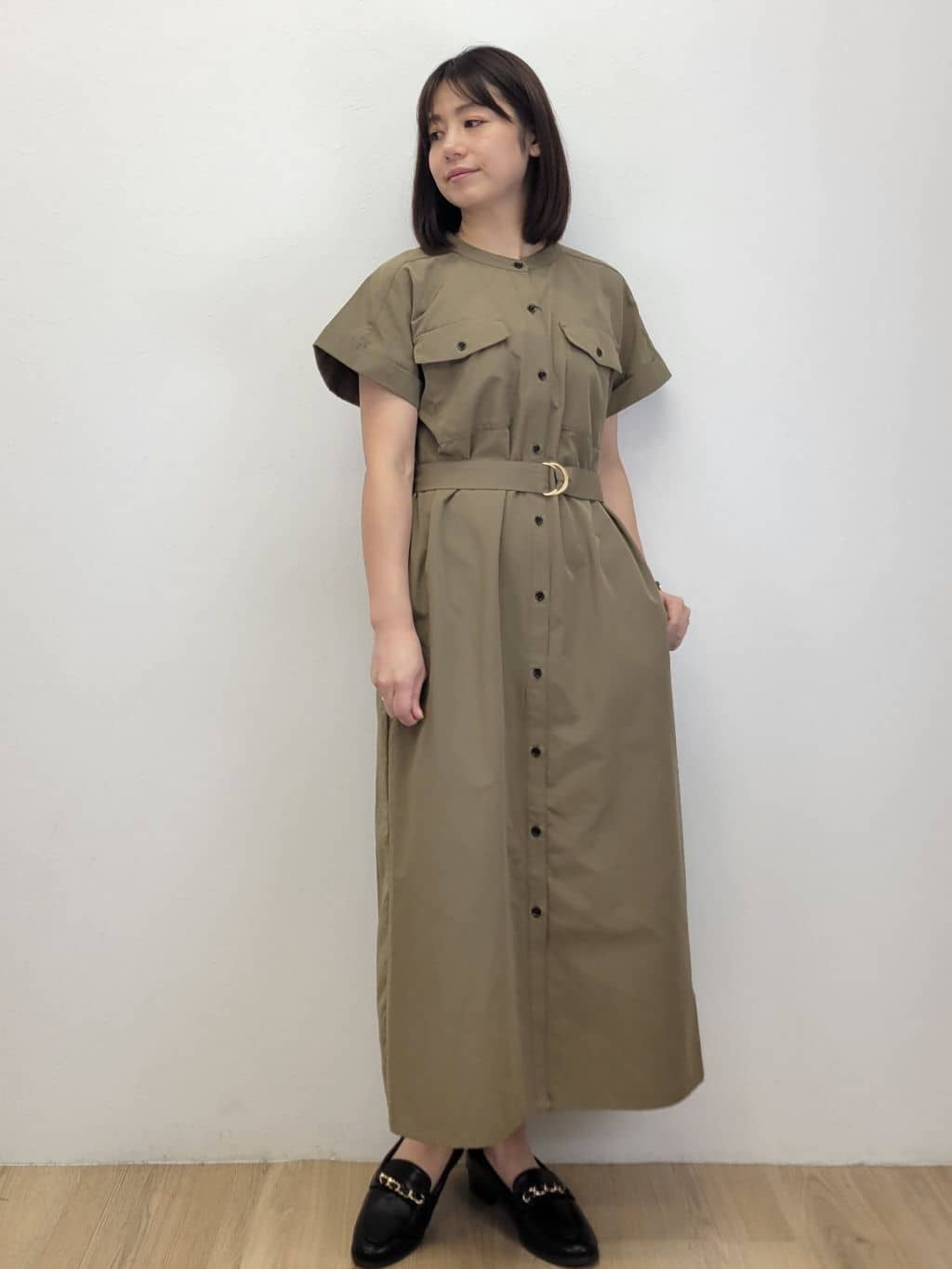 LISAさんの「OPAQUE.CLIP｜ダブルポケットシャツワンピース【洗濯機洗い可】」を使ったコーディネート