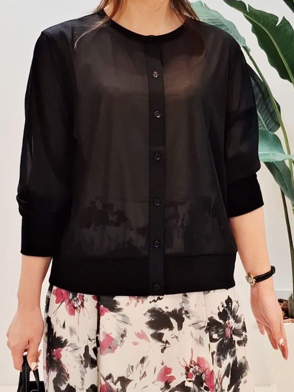 YuKaRiさんの「UNTITLED｜【シアー/後ろウエストゴム】ペイントフラワースカート」を使ったコーディネート