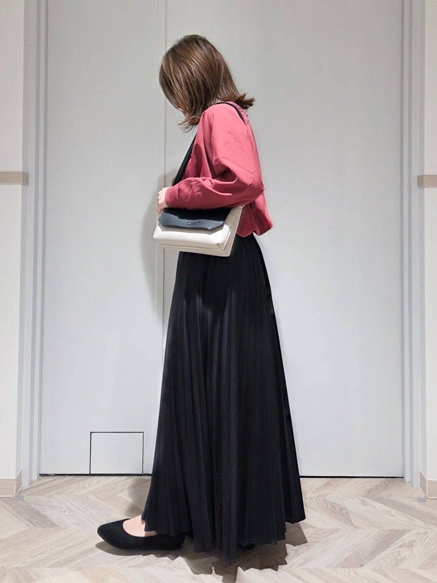 TSUCHIYAさんの「SHOO･LA･RUE｜【高レビュー/洗濯後しわになりにくい】1枚でサマ見え 8分袖ドルマンブラウス」を使ったコーディネート