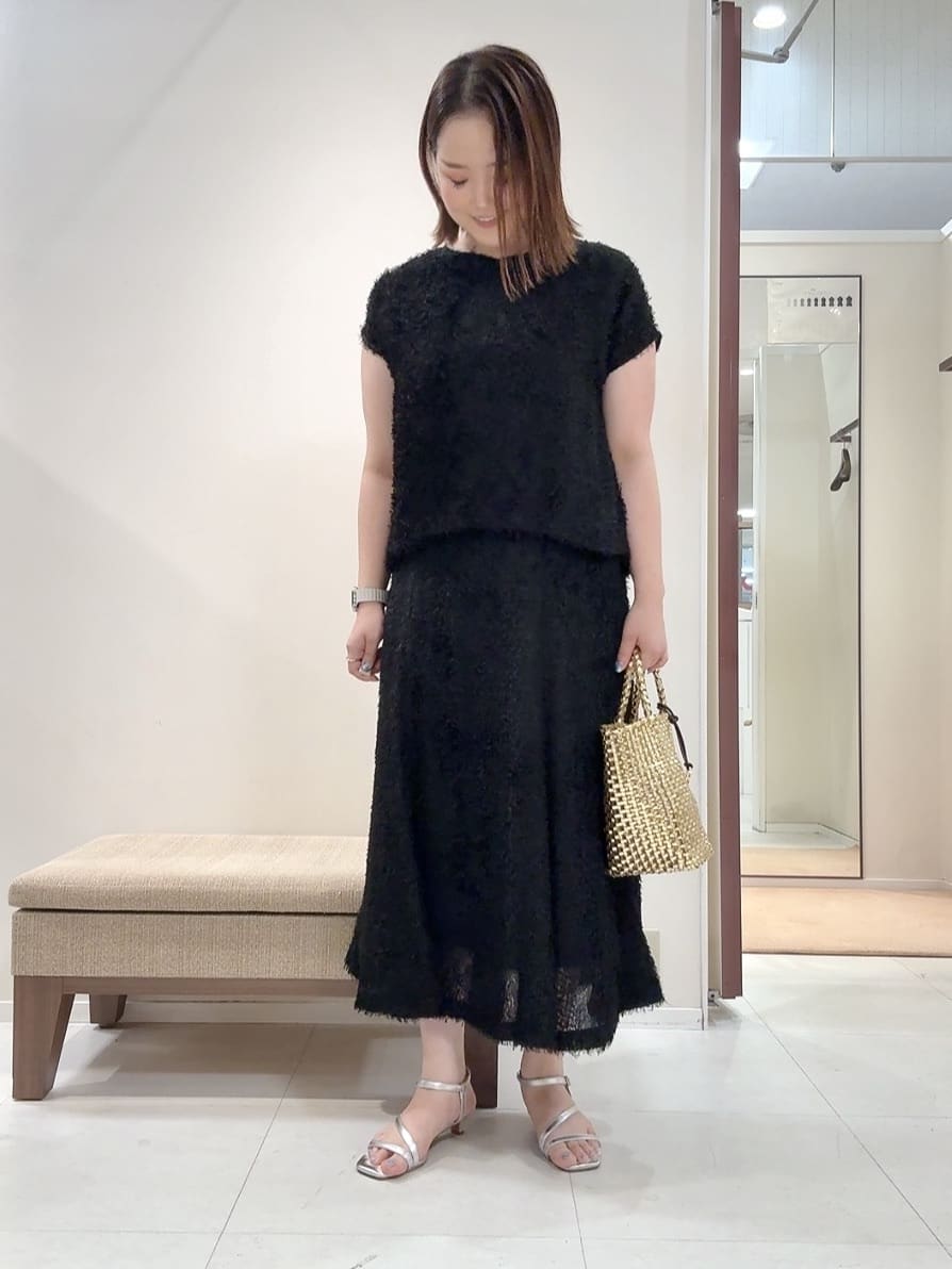 YUIさんの「UNTITLED｜【セットアップ可/洗える】フェザーフレンチスリーブブラウス」を使ったコーディネート