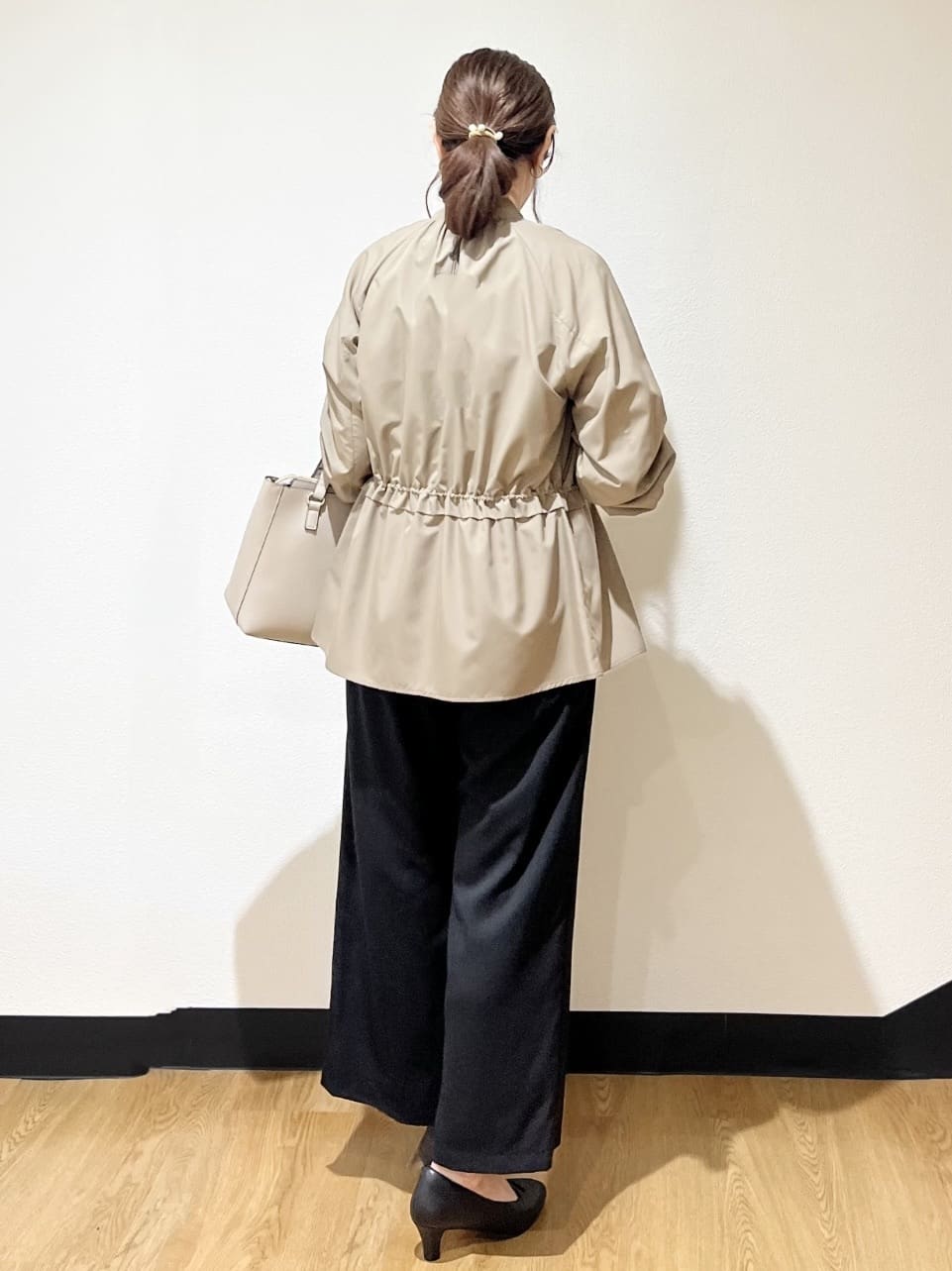 ayaさんの「Reflect｜【E‐QUALITY／ウエスト総ゴム／セットアップ／単品使いOK◎】ブラウス＋ストレートパンツセット」を使ったコーディネート