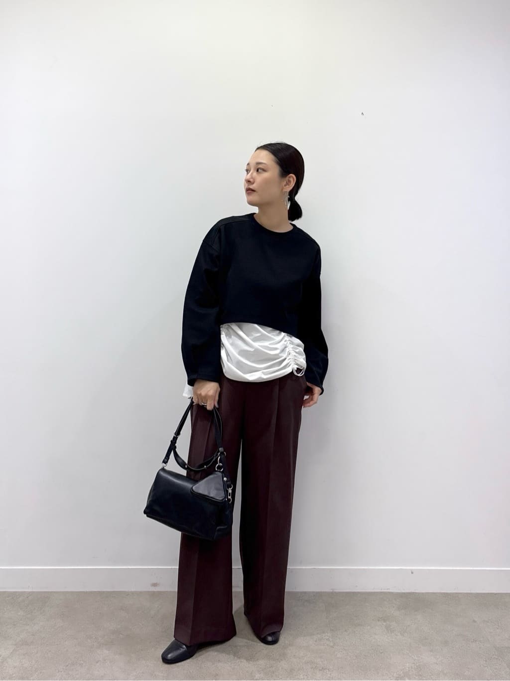 ayanoさんの「INDIVI｜Comfy SET UP｜イージーストレートワイドパンツ【セットアップ対応／通勤/カセット服】」を使ったコーディネート