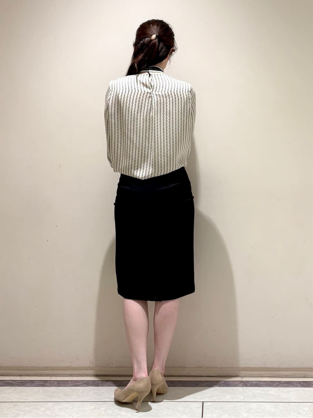 sakiさんの「COUP DE CHANCE｜【手洗い可／日本製】チェーン柄ブラウス」を使ったコーディネート