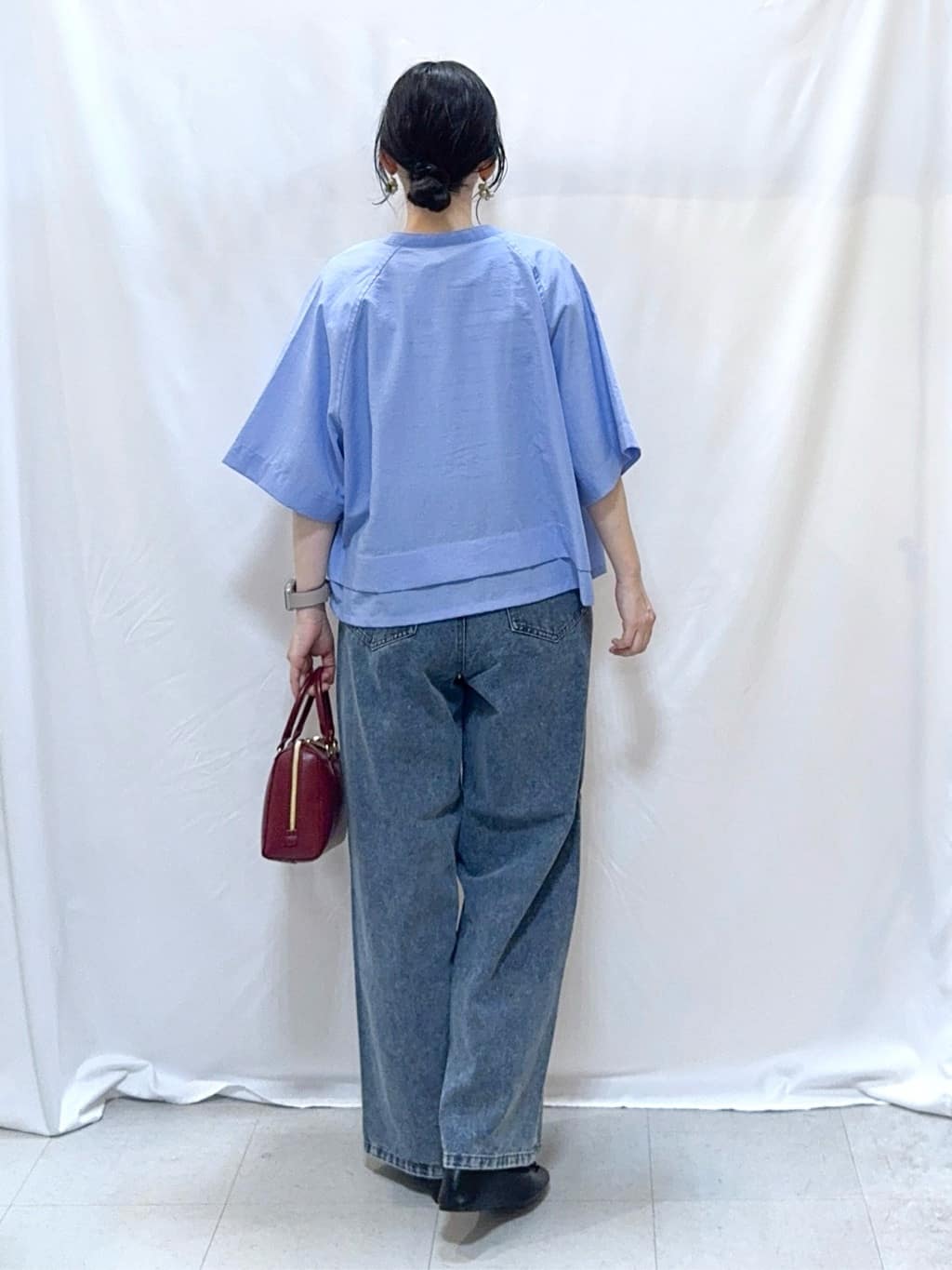 𝐇𝐢𝐫𝐨𝐦𝐢さんの「SHOO･LA･RUE｜【洗濯後しわになりにくい/UV/吸水速乾】大人きれいな バンドカラーシャツ」を使ったコーディネート