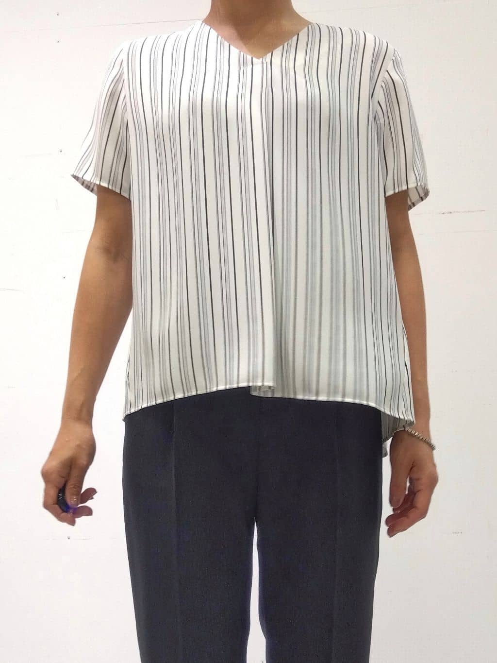 Kさんの「INDIVI｜【定番スーツ／UVケア／洗える】ウール調タックテーパードパンツ」を使ったコーディネート