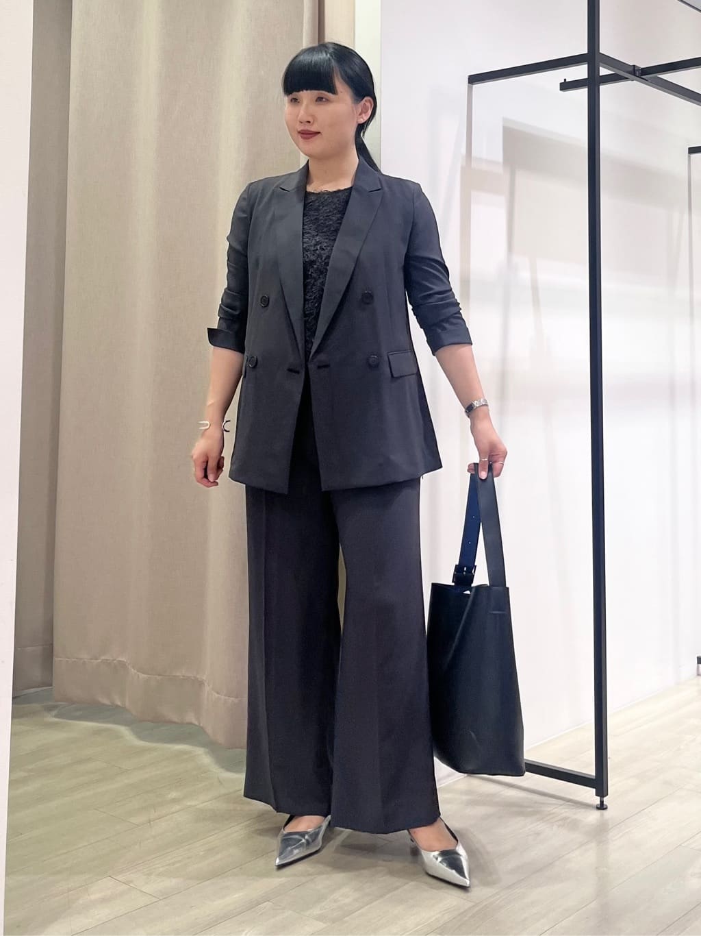 hasuさんの「INDIVI｜【軽く羽織れる！】ダブルジャケット」を使ったコーディネート