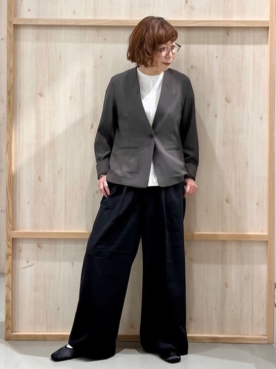 nakoさんの「THE SHOP TK｜ノーカラージャケット【セットアップ可】」を使ったコーディネート