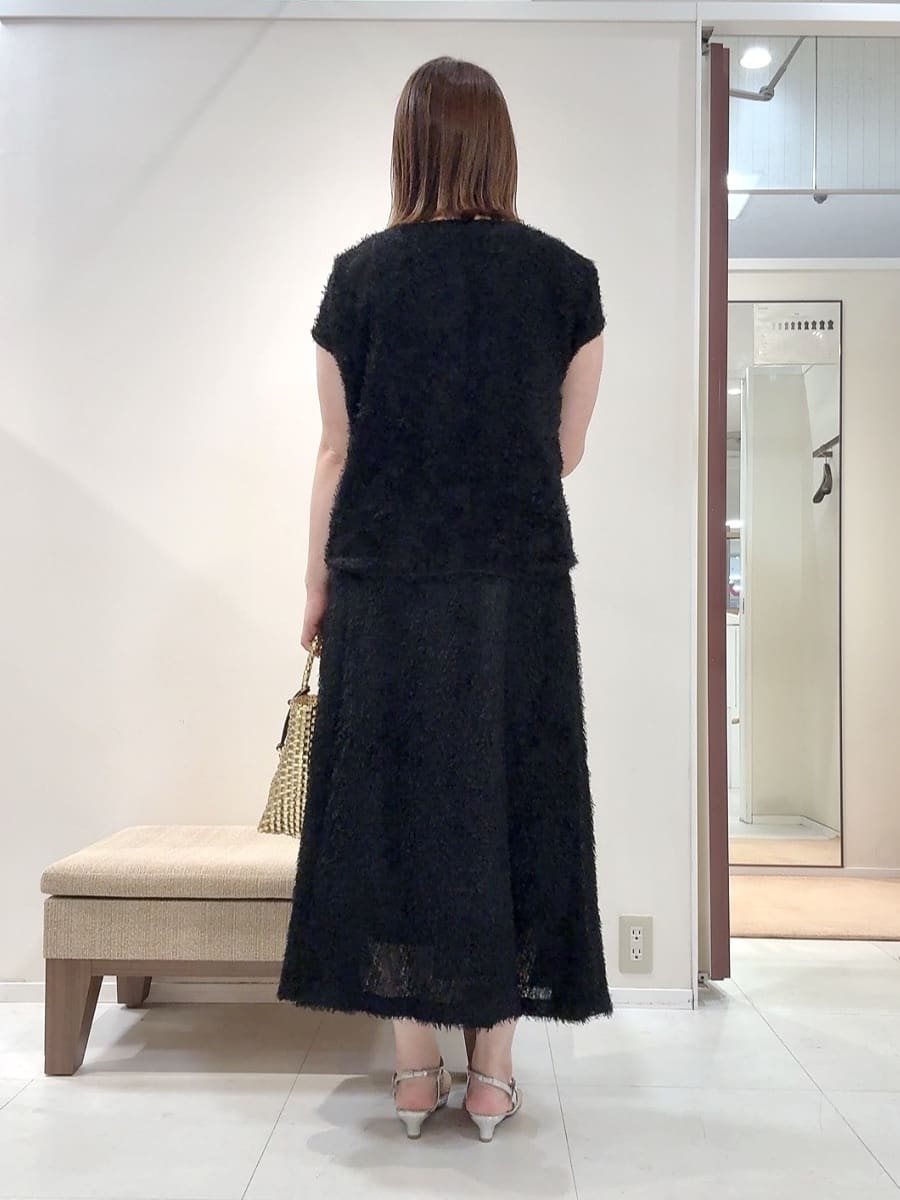 YUIさんの「UNTITLED｜【セットアップ可/洗える】フェザーフレンチスリーブブラウス」を使ったコーディネート