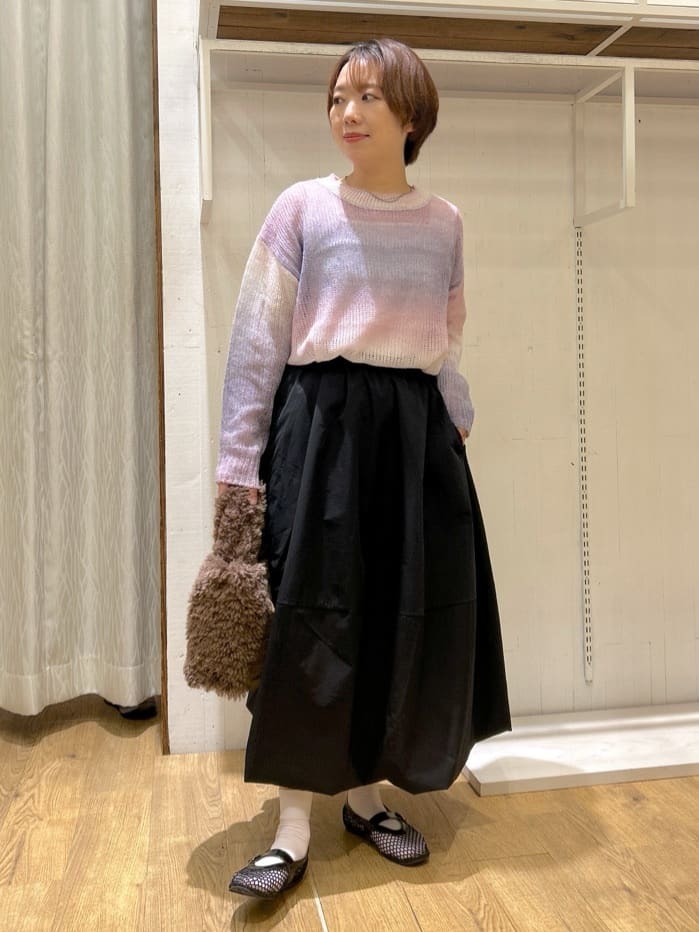 ga_riさんの「THE SHOP TK｜スペースダイ透かし編みニット」を使ったコーディネート