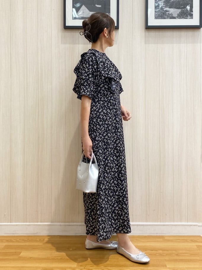 natsuさんの「SHOO･LA･RUE｜【S-LL】クラシカルな 花柄ワンピース」を使ったコーディネート