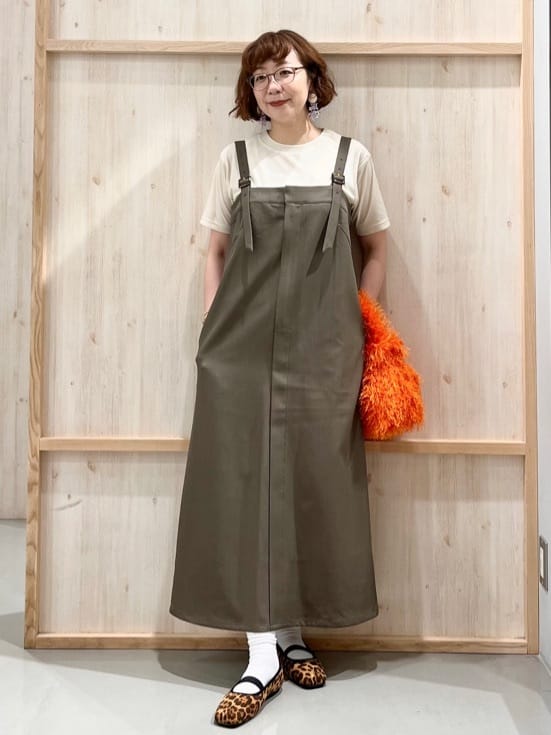 nakoさんの「THE SHOP TK｜シアーベロアカットソー【洗える】」を使ったコーディネート