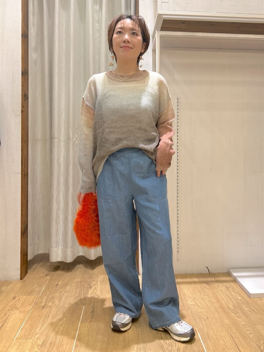 ga_riさんの「THE SHOP TK｜スペースダイ透かし編みニット」を使ったコーディネート