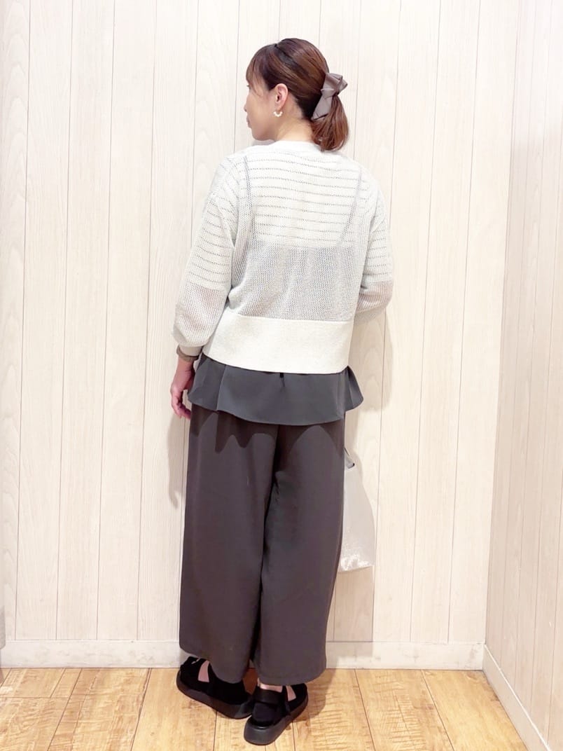 あいこさんの「SHOO･LA･RUE｜【S-LL】女性らしさ漂うハートネック テレコ5分袖トップス」を使ったコーディネート
