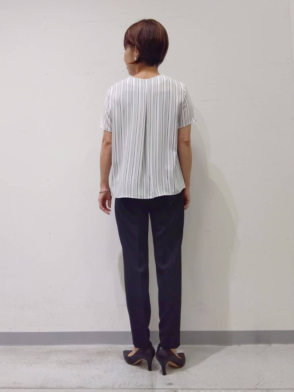 Kさんの「INDIVI｜【定番スーツ／UVケア／洗える】ウール調タックテーパードパンツ」を使ったコーディネート