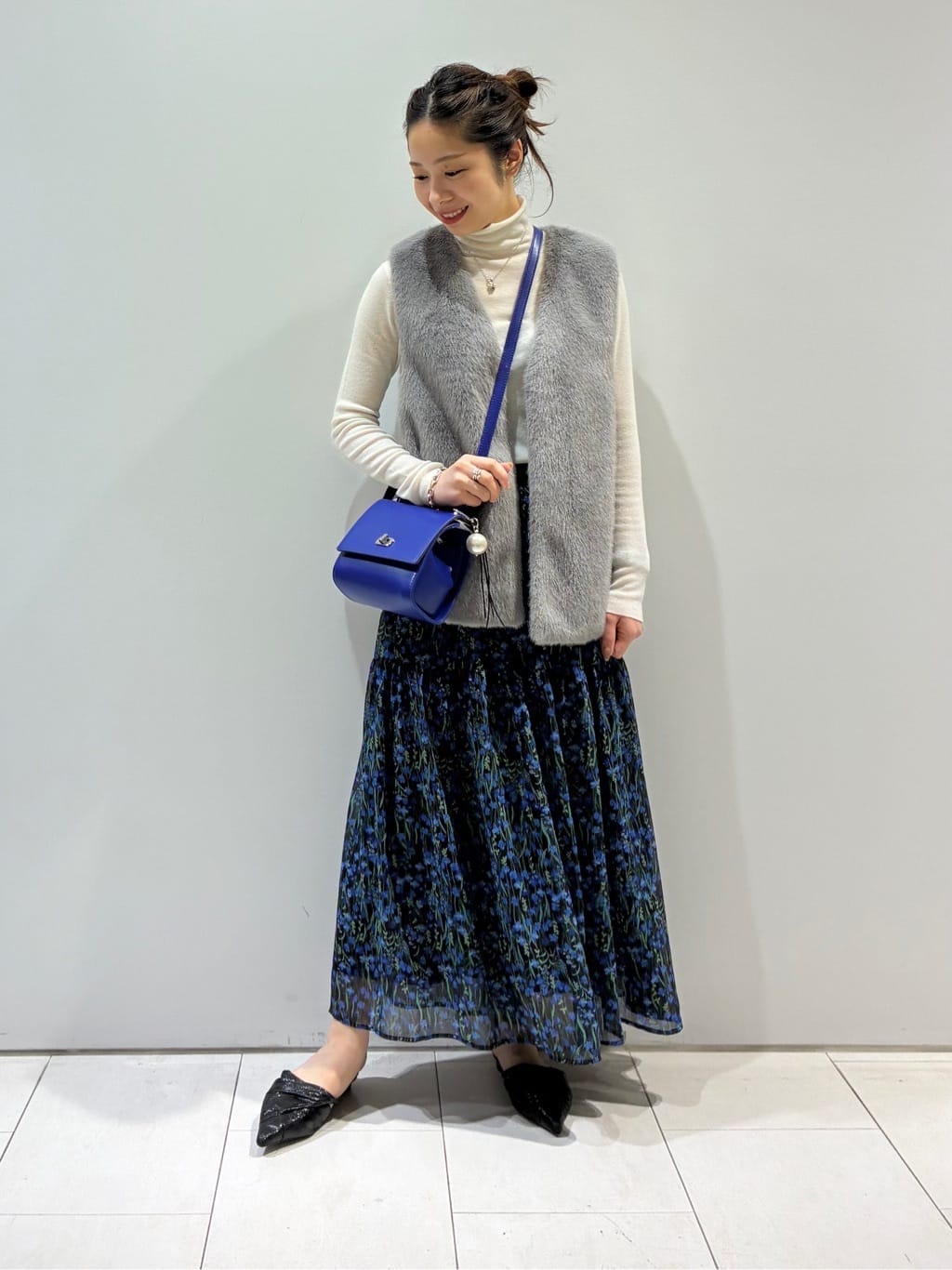 KAOさんの「INDIVI｜ミンク調フェイクファージレ」を使ったコーディネート