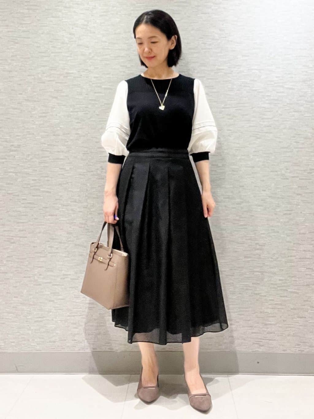 marikoさんの「Reflect｜【WEB先行カラーあり／手洗い可】ジョーゼットスリーブ&times;ニット」を使ったコーディネート