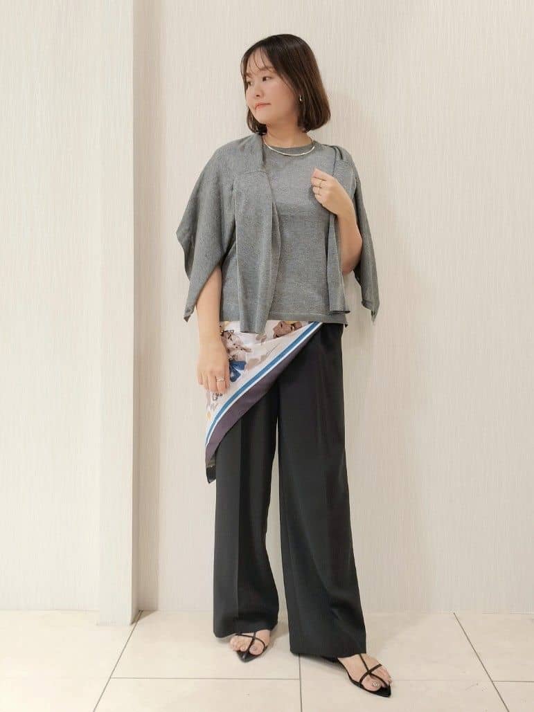 naokoさんの「UNTITLED｜【アンサンブル可/洗える】シアーノースリーブ プルオーバー」を使ったコーディネート