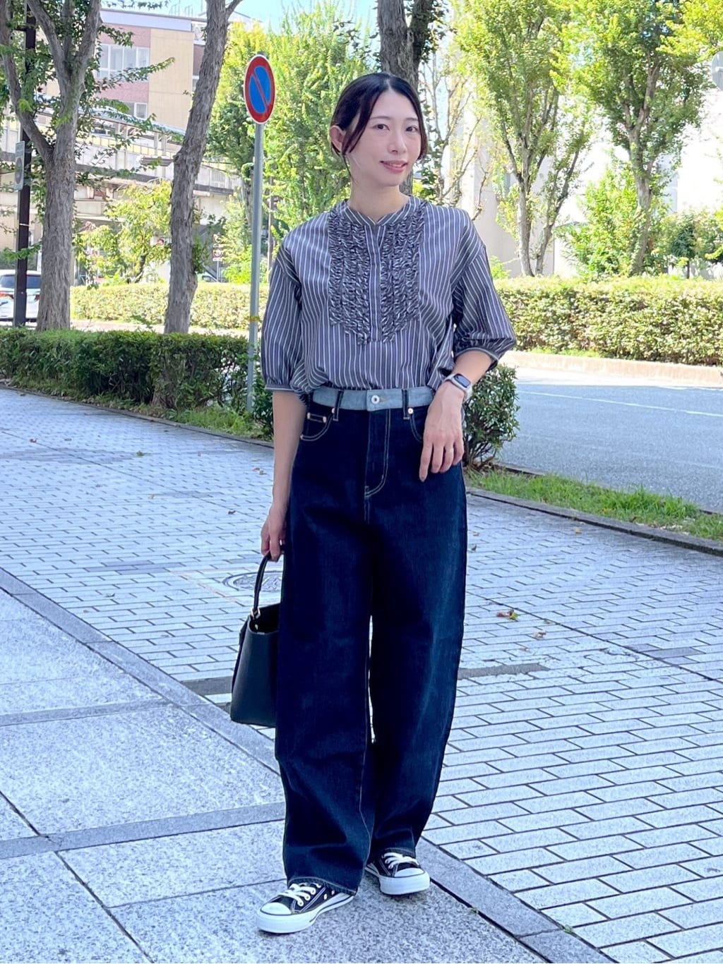 canaさんの「Dessin｜【洗える】フリルバンドカラー五分袖ブラウス」を使ったコーディネート