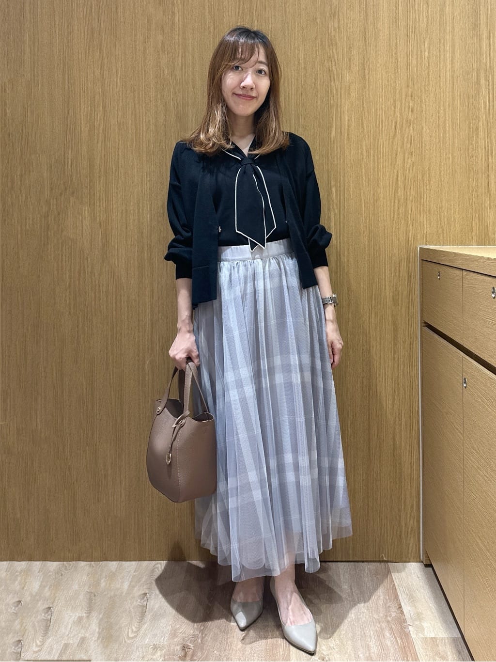 yukaさんの「OPAQUE.CLIP｜フレアスリーブボウタイニット【洗濯機洗い可／接触冷感／抗ピル】」を使ったコーディネート