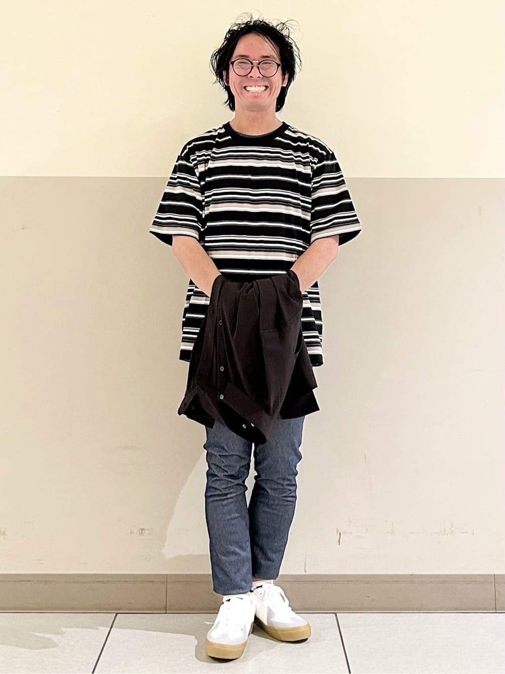 KENJI Iさんの「THE SHOP TK｜マルチボーダープルオーバー S／S」を使ったコーディネート