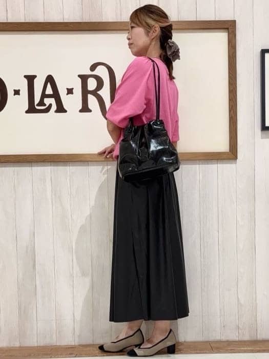 みきぽんさんの「SHOO･LA･RUE｜【洗濯機可/S-LL/アンサンブル可】8分袖で手元を華奢に魅せる さらっとタッチニット」を使ったコーディネート