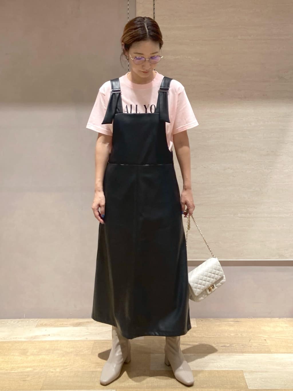 たけねぇさんの「OPAQUE.CLIP｜レザー調フレアジャンスカ【洗える】」を使ったコーディネート
