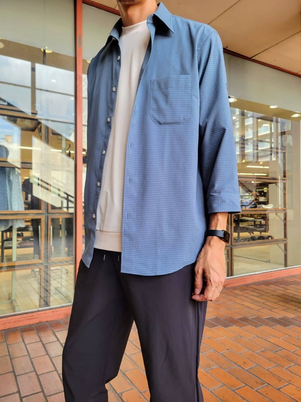 piroyaさんの「TAKEO KIKUCHI｜【COOL CITY WEAR】DotAir（R）サッカー シャツ」を使ったコーディネート