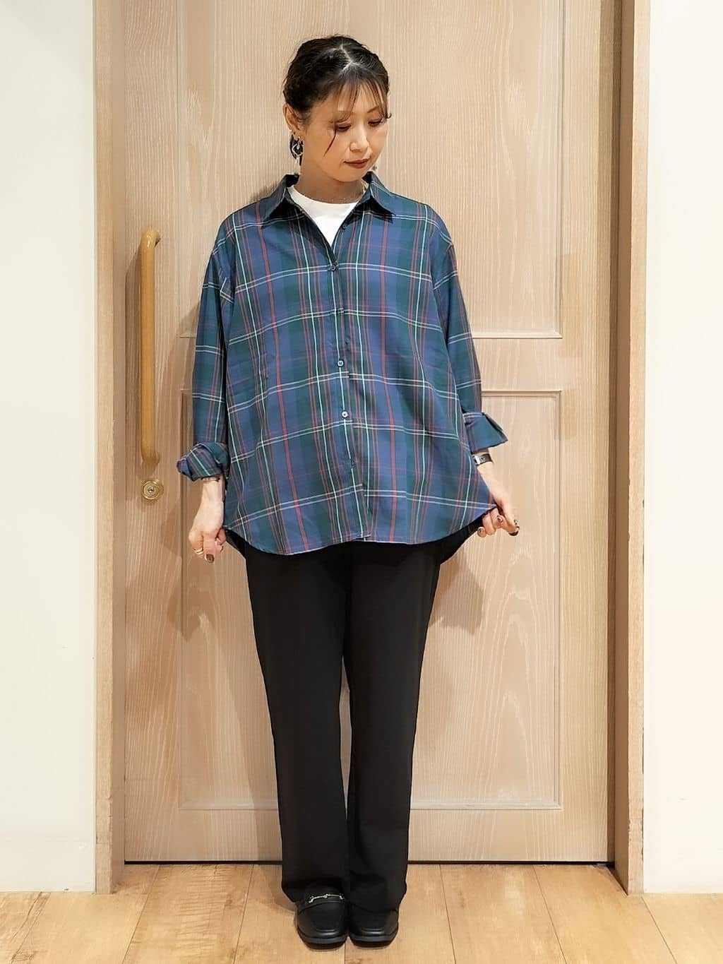 YUKIさんの「SHOO･LA･RUE｜【洗濯機可/S-LL】程よい抜け感 大人のチェックシャツ」を使ったコーディネート