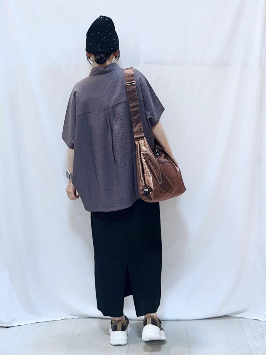 𝐇𝐢𝐫𝐨𝐦𝐢さんの「SHOO･LA･RUE｜【洗える/S-LL/5分袖】1枚でも羽織としても。さらさらドレープシャツ」を使ったコーディネート