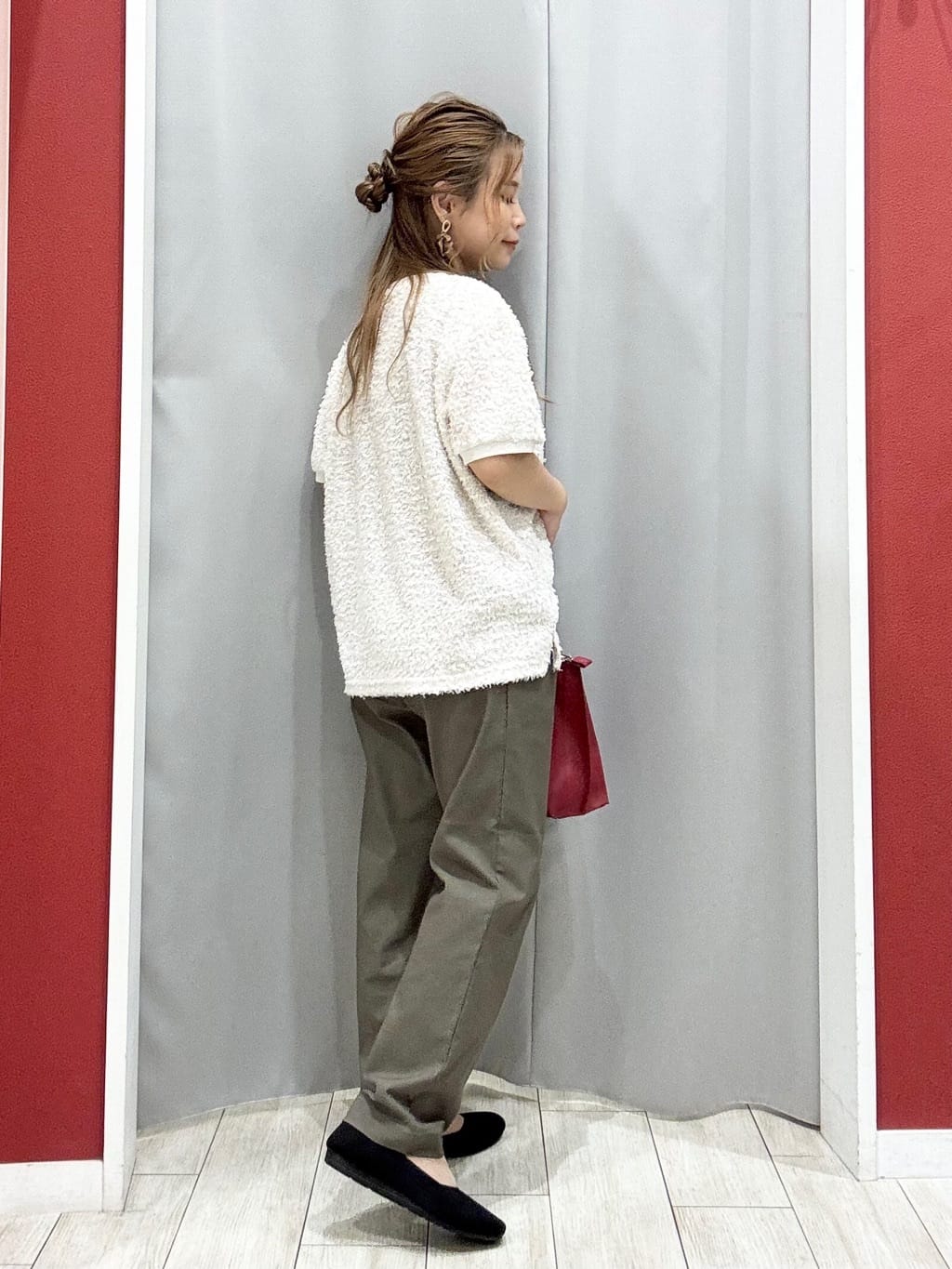 shioさんの「SHOO･LA･RUE｜【S-LL】大人も着やすい愛らしさ リボンヤーン半袖トップス」を使ったコーディネート
