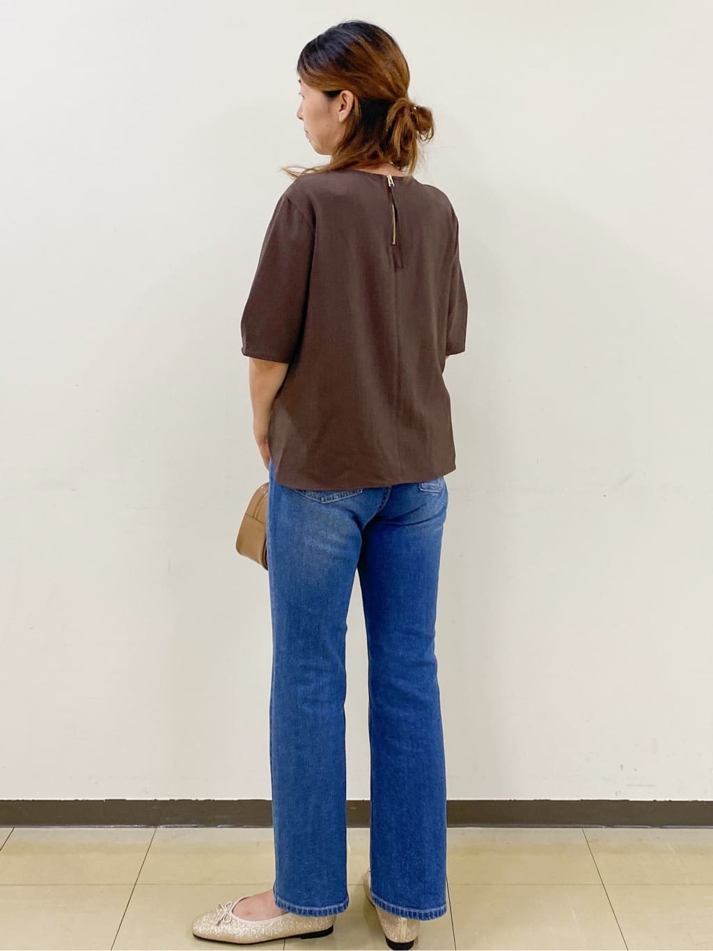 miさんの「index｜ラメストライプタックスリーブブラウス／セットアップ可【洗濯機洗い可／防シワ／吸水速乾】」を使ったコーディネート