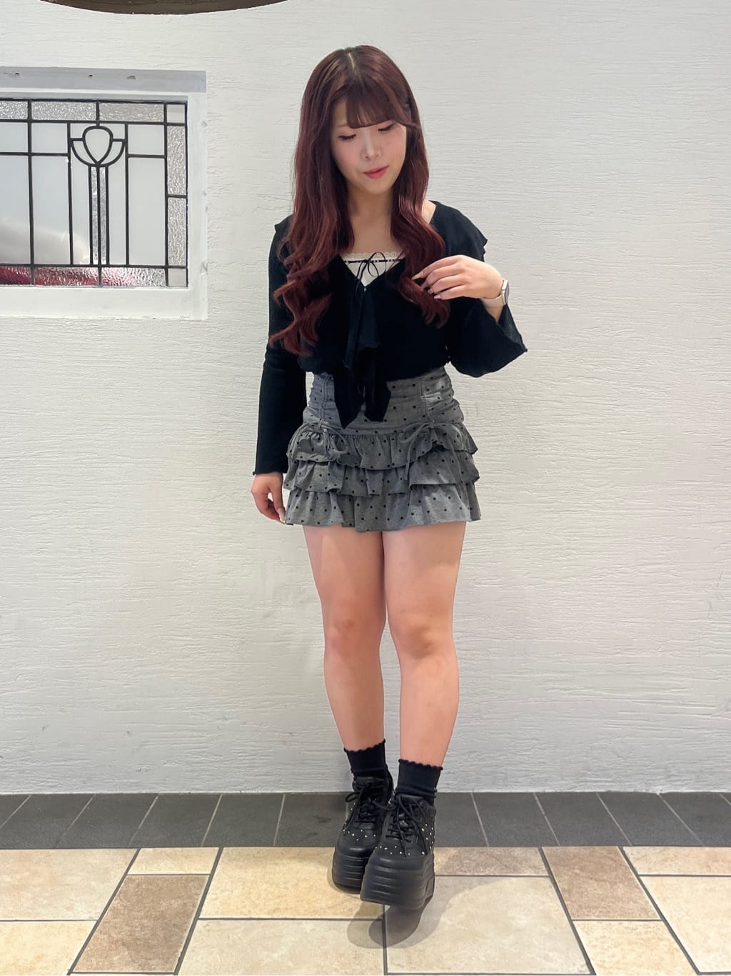 Nさんの「ESPERANZA｜【EC先行販売】きゅんフィット厚底フラットキルティングスタッズスニーカー」を使ったコーディネート
