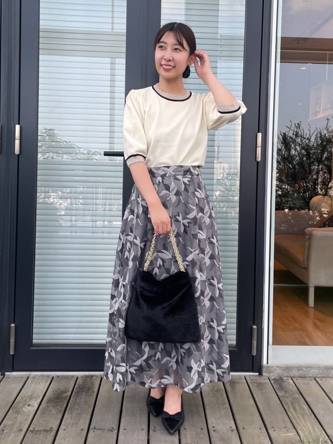 abeさんの「Couture brooch｜カットパイピングリボンパンプス」を使ったコーディネート
