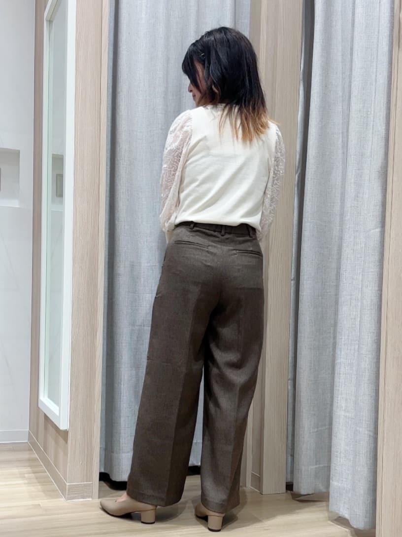 Fumikaさんの「grove｜【二の腕カバー】繊細さと上品さをまとう袖刺繍プルオーバーニット」を使ったコーディネート