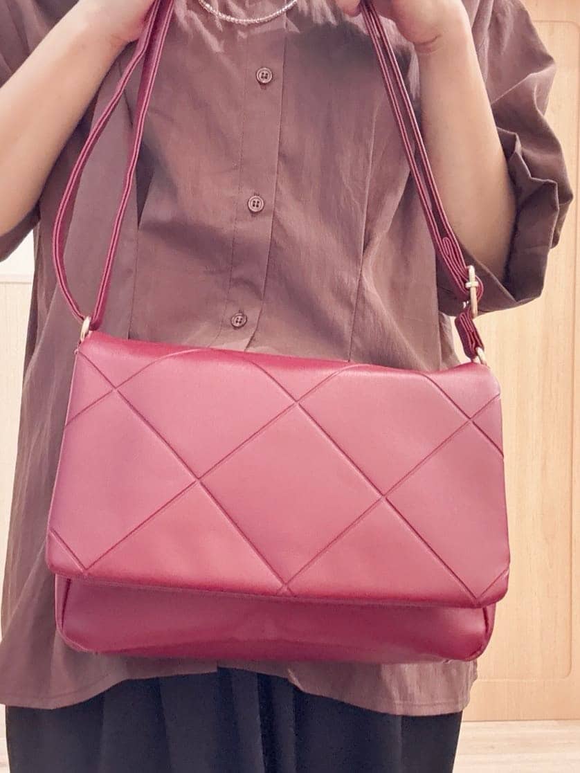 モカさんの「SHOO･LA･RUE｜【S-LL/通勤スタイルにも】ウエストタックで程よくシェイプ 大人の上品ブラウス」を使ったコーディネート