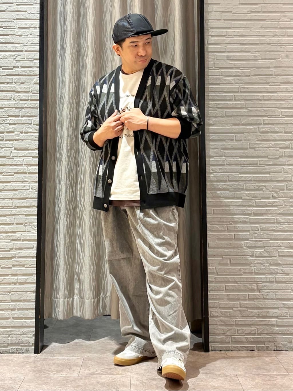 Pーyamaさんの「THE SHOP TK｜【季節の変わり目に活躍】ニットカーディガン 選べる2デザイン(柄&無地)/洗濯機OK」を使ったコーディネート
