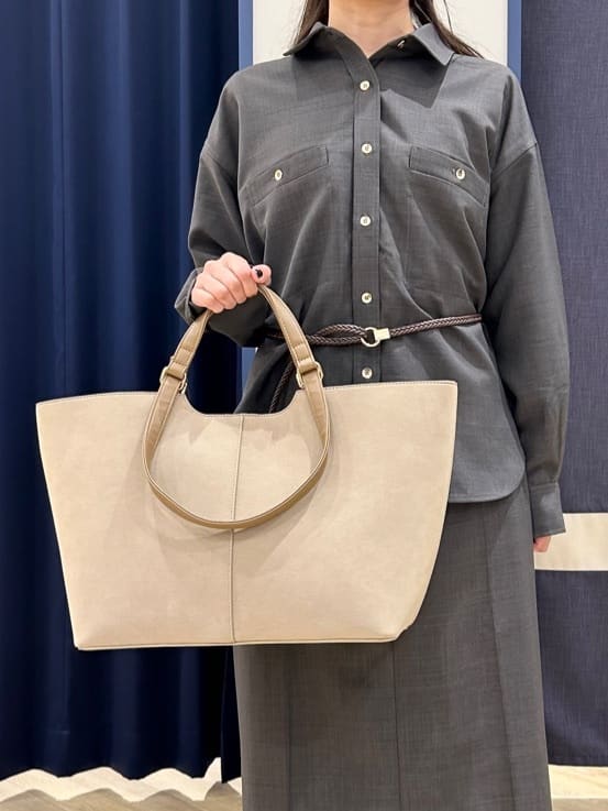 Orikaさんの「grove｜【カセット服/選べる着丈】洗濯機で洗えるオーバーシャツ」を使ったコーディネート