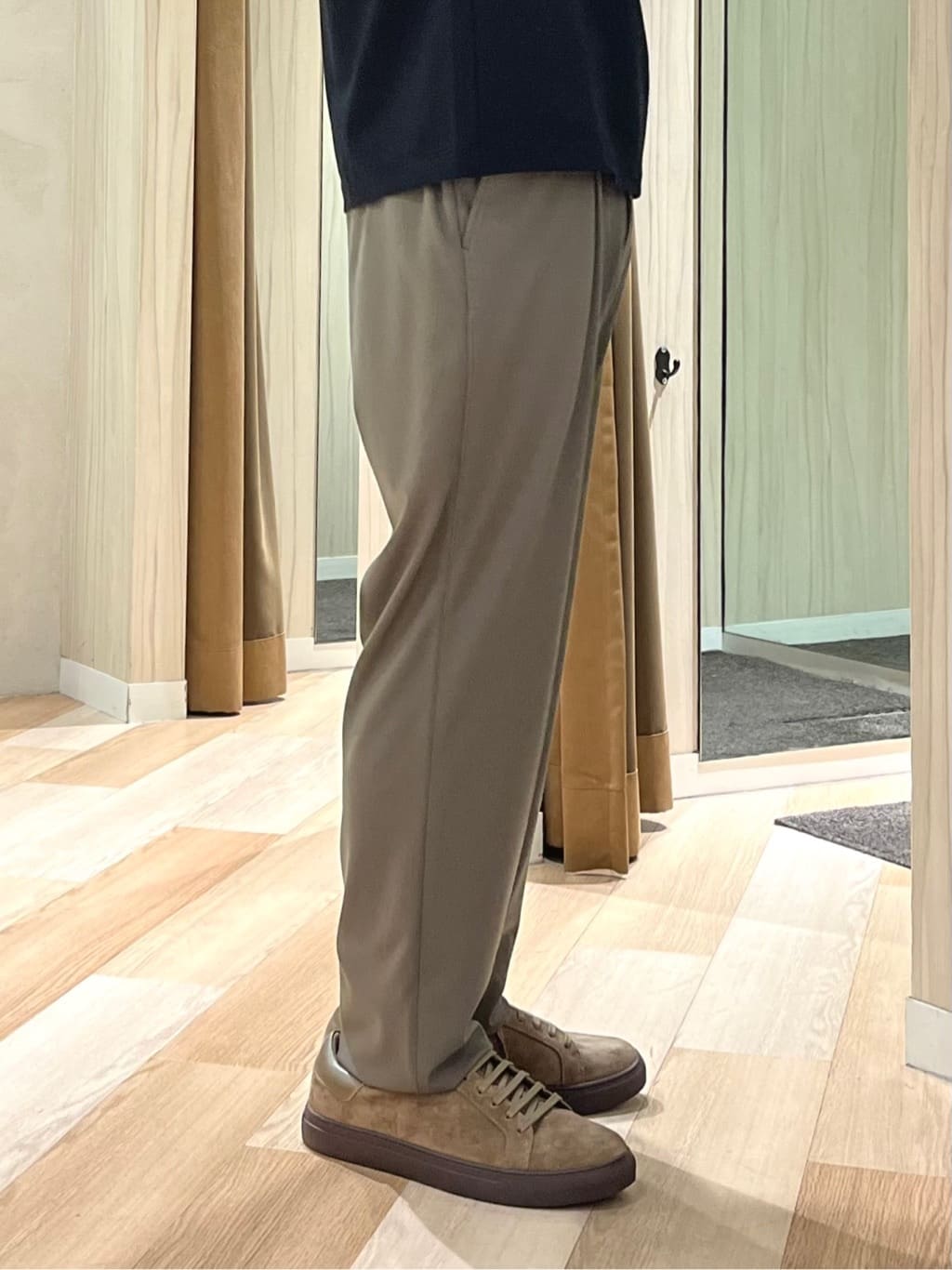 URAさんの「TAKEO KIKUCHI｜【3D ナイロン ストレッチ】スタンドカラー シャツブルゾン」を使ったコーディネート