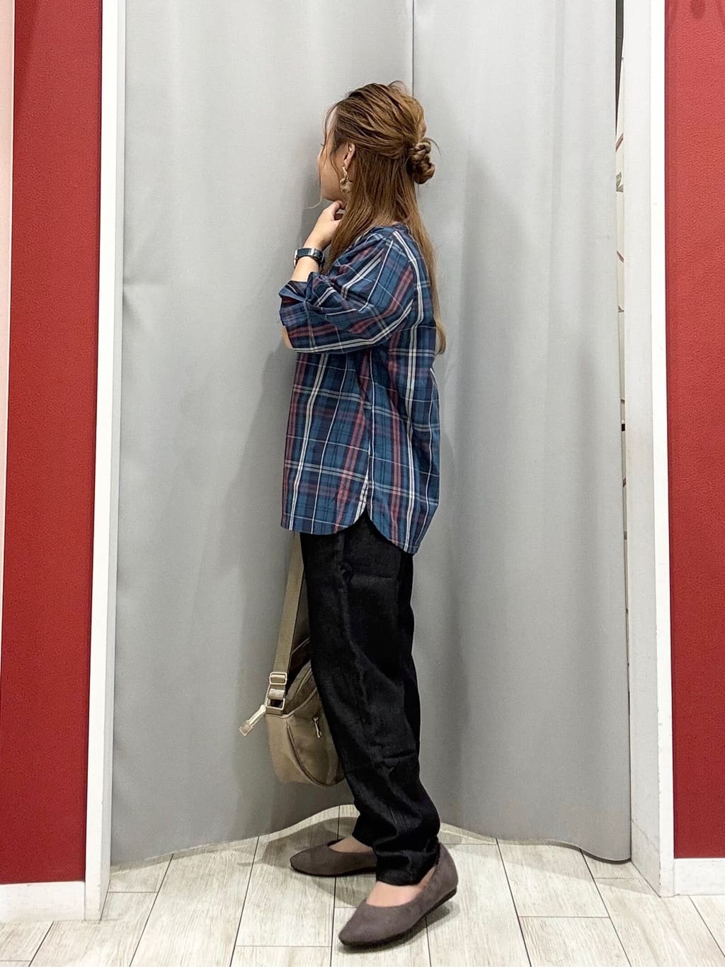 shioさんの「SHOO･LA･RUE｜【S-LL/5分袖】お袖タックできれいに魅せる 大人のチェックブラウス」を使ったコーディネート