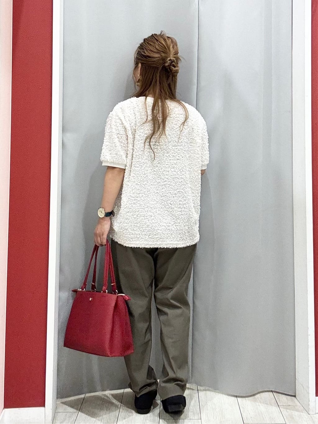 shioさんの「SHOO･LA･RUE｜【S-LL】大人も着やすい愛らしさ リボンヤーン半袖トップス」を使ったコーディネート